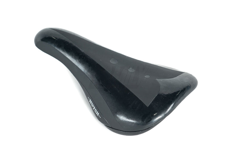Hutch Pivotal Stealth Seat Black - Black